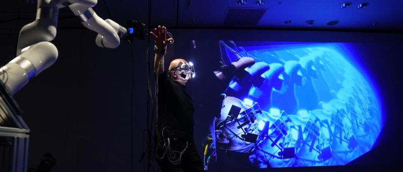 Scene from the posthuman performance studied in the paper